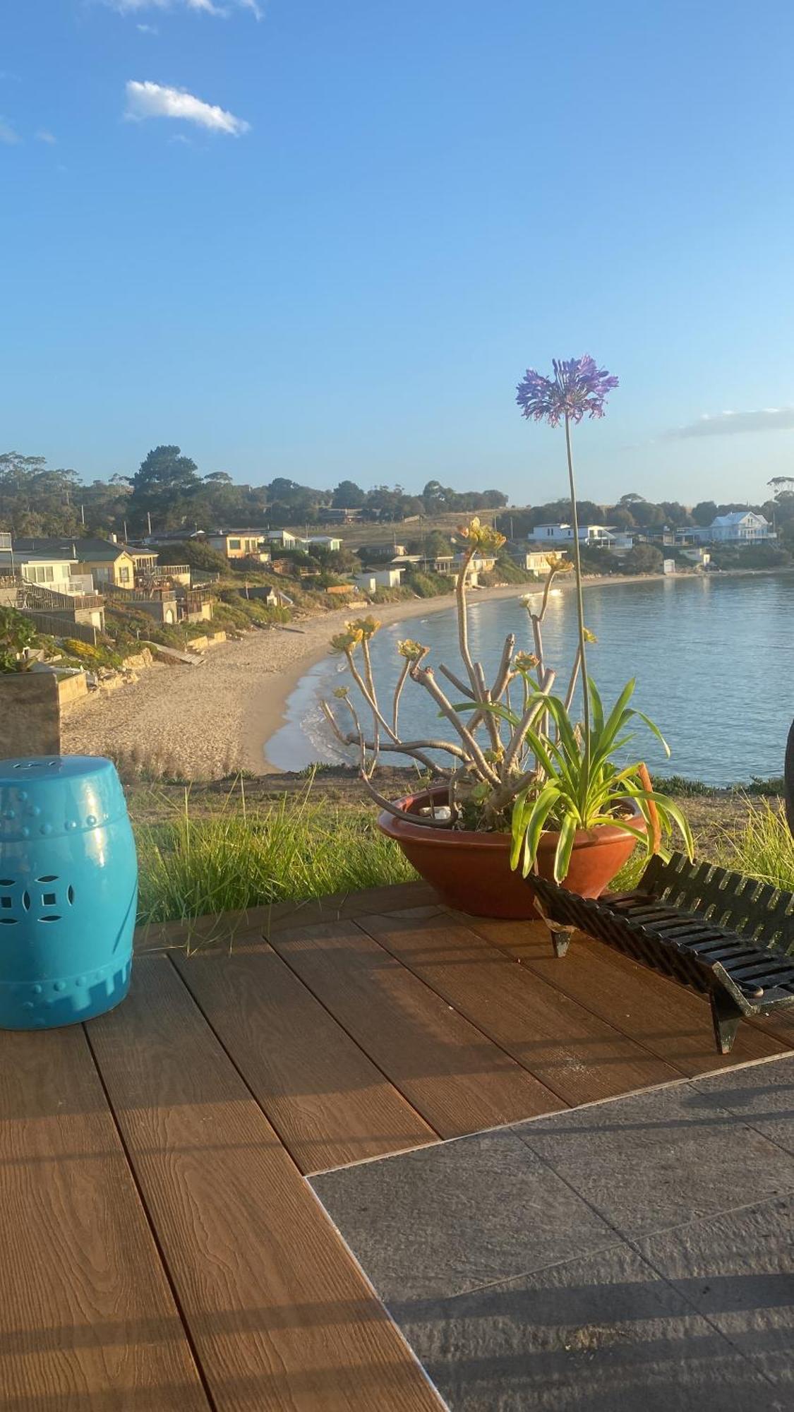 Beach Buoy Opossum Bay South Arm Exterior foto